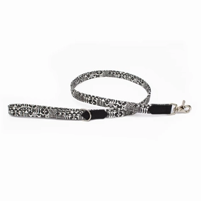 Bow Wow Haus Classic Dog Lead by Hiro and Wolf