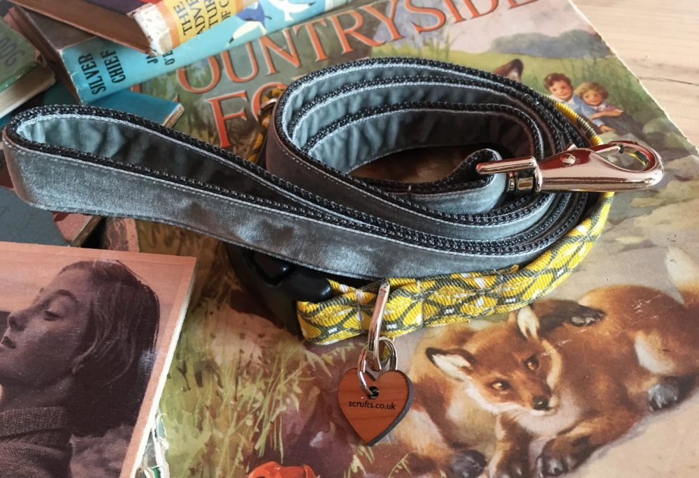 Max Mid Century Modern Geometric Dog Collar and Grey Velvet Lead Set