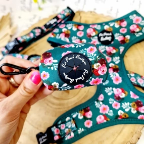Vintage Clover Green Peonies Poo Bag Holder